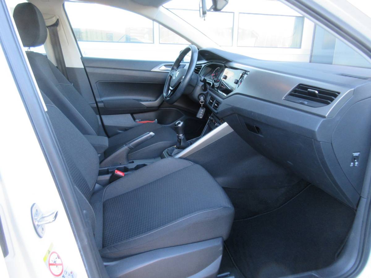 Volkswagen Polo Volkswagen Polo 1.0 TSI Comfortline Business / Clima / PDC / Navi