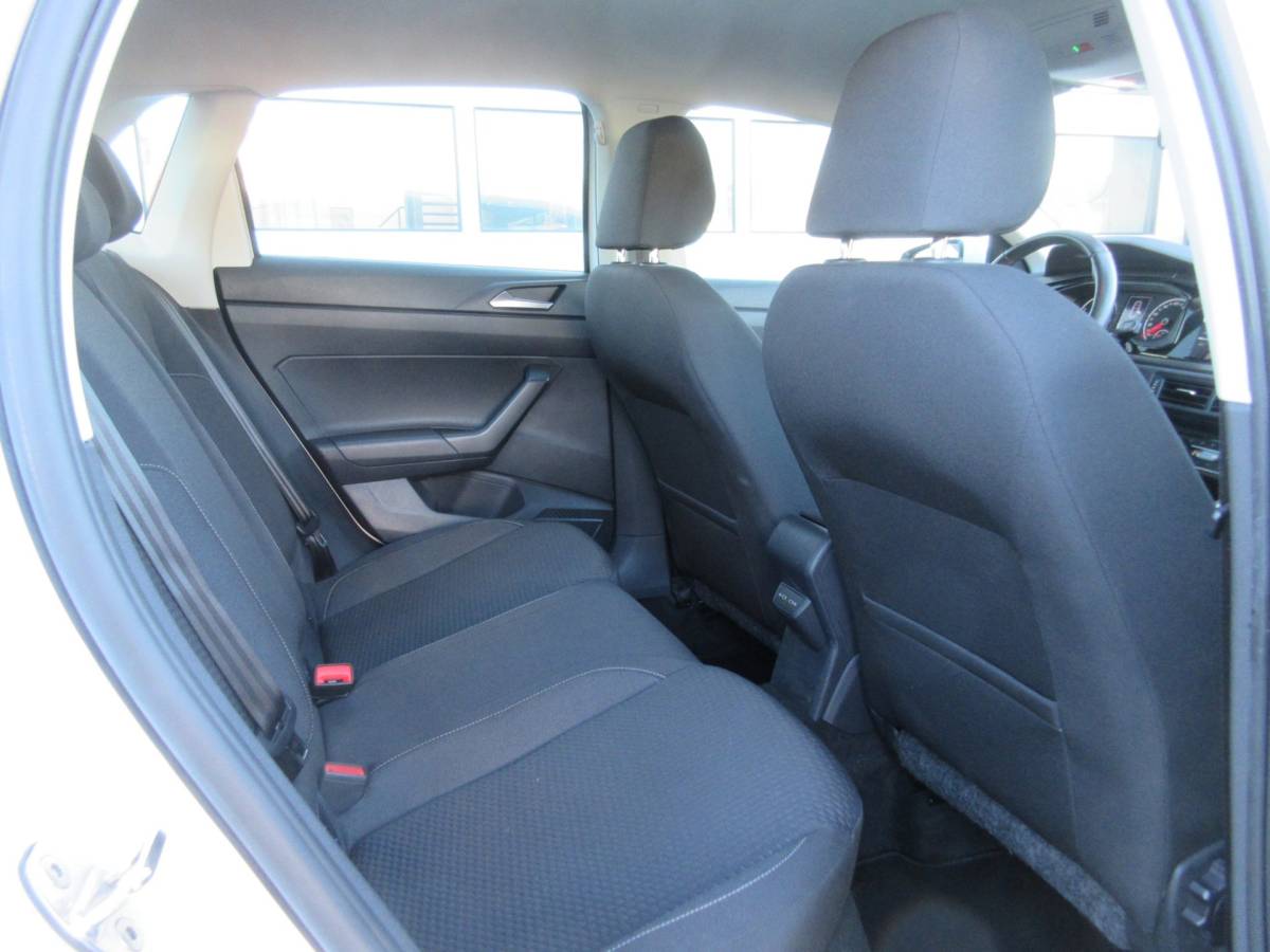 Volkswagen Polo Volkswagen Polo 1.0 TSI Comfortline Business / Clima / PDC / Navi