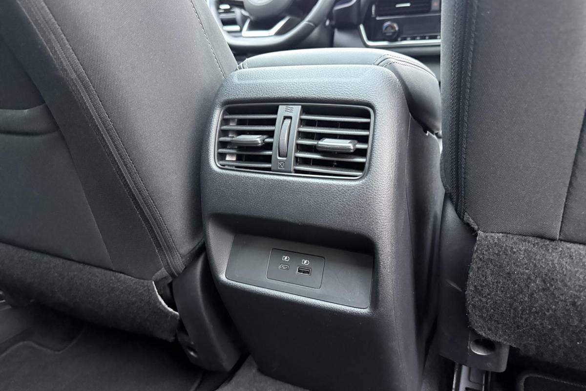 Nissan QASHQAI Nissan Qashqai 1.5 e-Power N-Connecta | Panoramadak | Navigatie | Climate Control | camera | Keyless entry en start