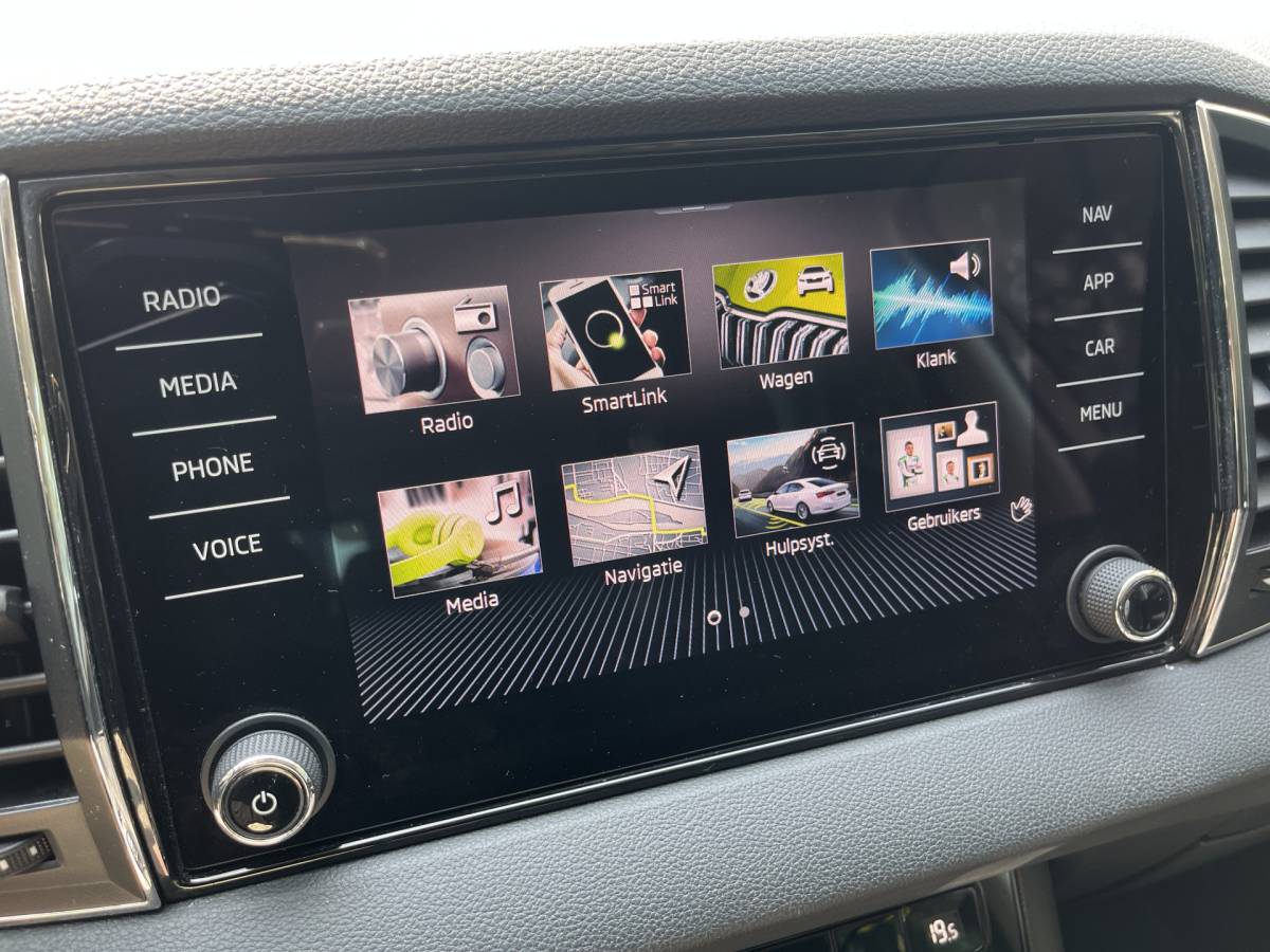 Škoda Karoq ŠKODA Karoq 1.5 TSI ACT Business Edition | CAM | CARPLAY | CLIMA | CRUISE | DAB | PDC V&A | VIRTUAL COCKPIT