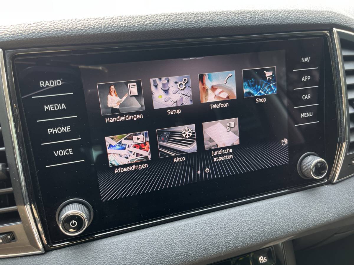 Škoda Karoq ŠKODA Karoq 1.5 TSI ACT Business Edition | CAM | CARPLAY | CLIMA | CRUISE | DAB | PDC V&A | VIRTUAL COCKPIT