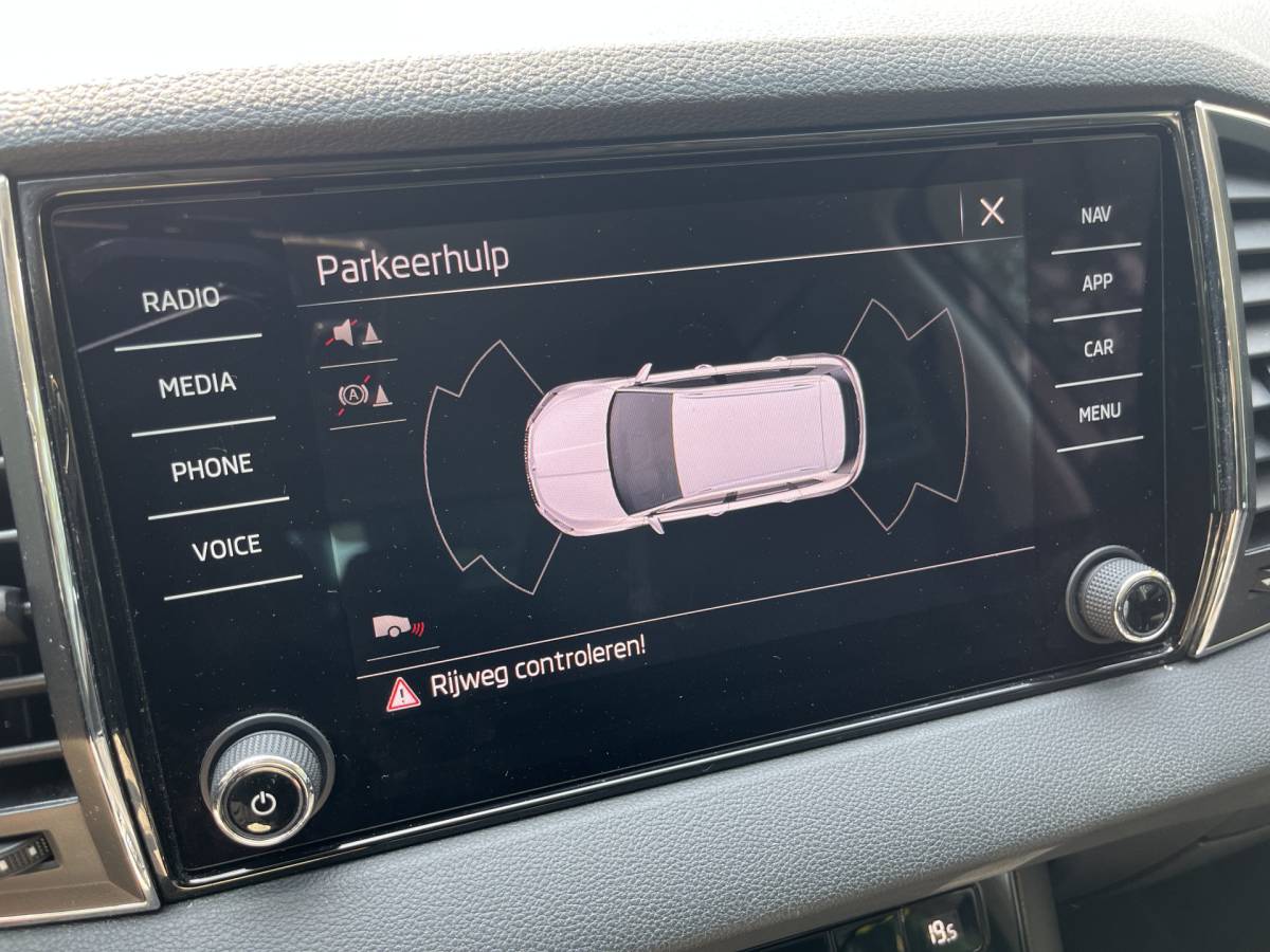 Škoda Karoq ŠKODA Karoq 1.5 TSI ACT Business Edition | CAM | CARPLAY | CLIMA | CRUISE | DAB | PDC V&A | VIRTUAL COCKPIT