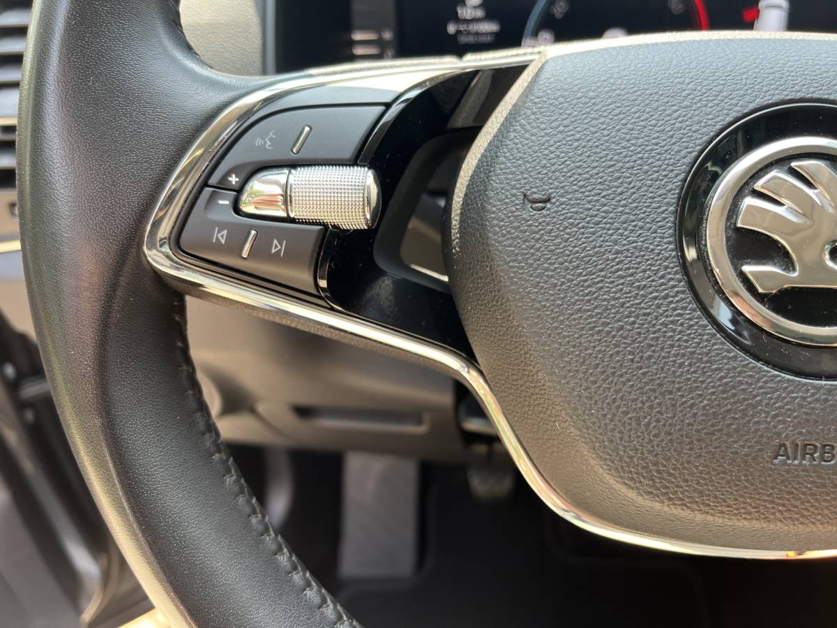 Škoda Karoq ŠKODA Karoq 1.5 TSI ACT Business Edition | CAM | CARPLAY | CLIMA | CRUISE | DAB | PDC V&A | VIRTUAL COCKPIT