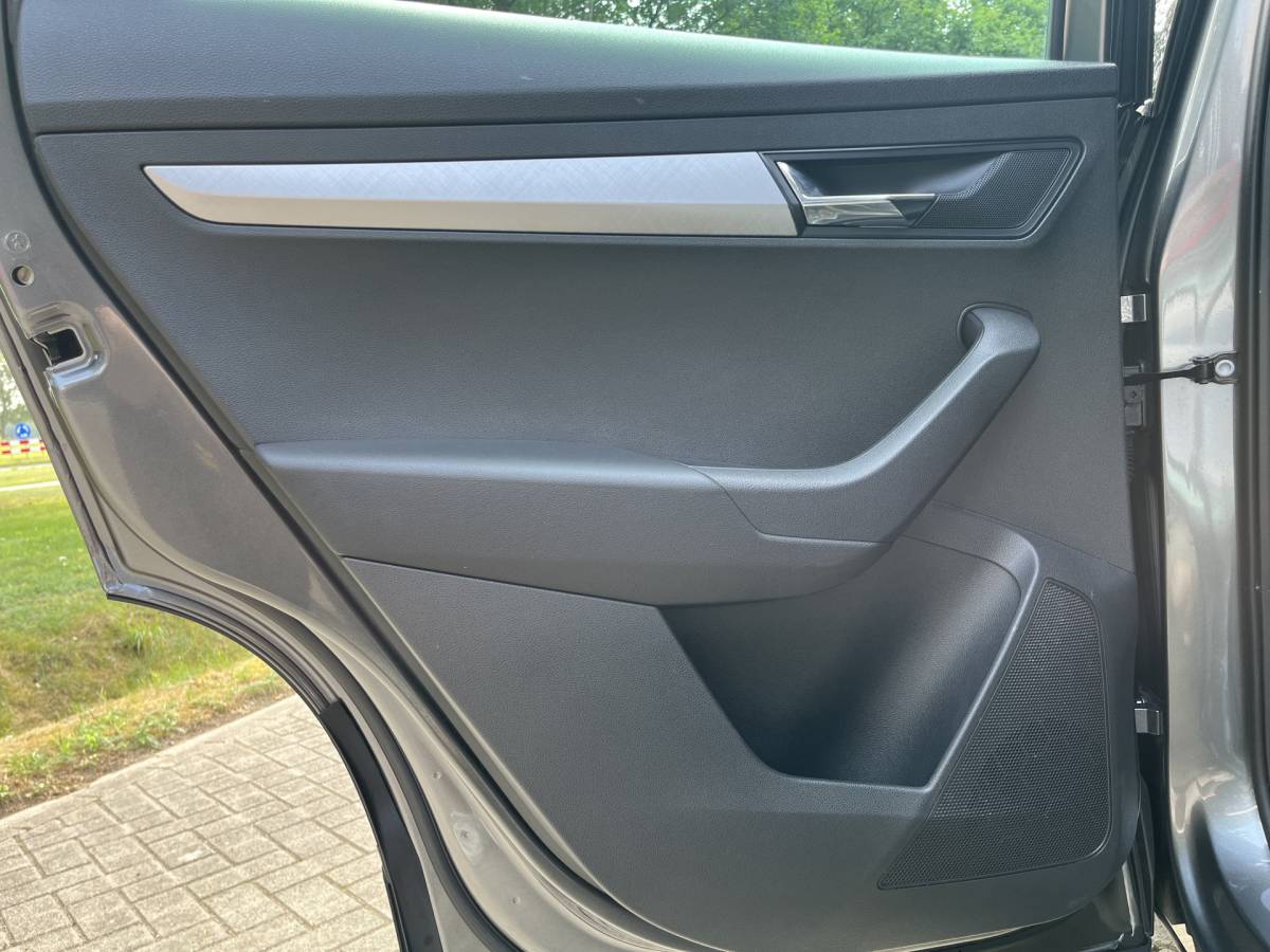 Škoda Karoq ŠKODA Karoq 1.5 TSI ACT Business Edition | CAM | CARPLAY | CLIMA | CRUISE | DAB | PDC V&A | VIRTUAL COCKPIT