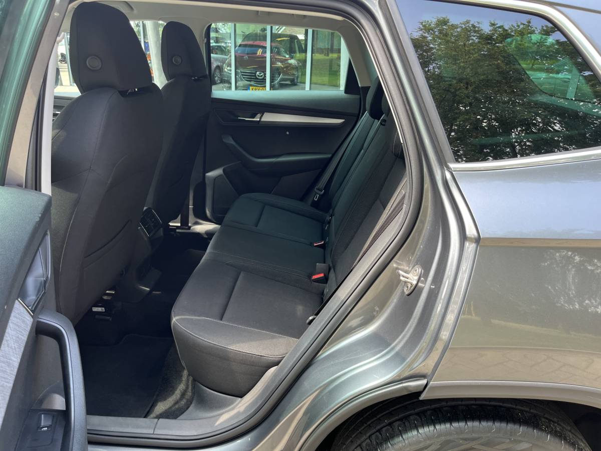 Škoda Karoq ŠKODA Karoq 1.5 TSI ACT Business Edition | CAM | CARPLAY | CLIMA | CRUISE | DAB | PDC V&A | VIRTUAL COCKPIT