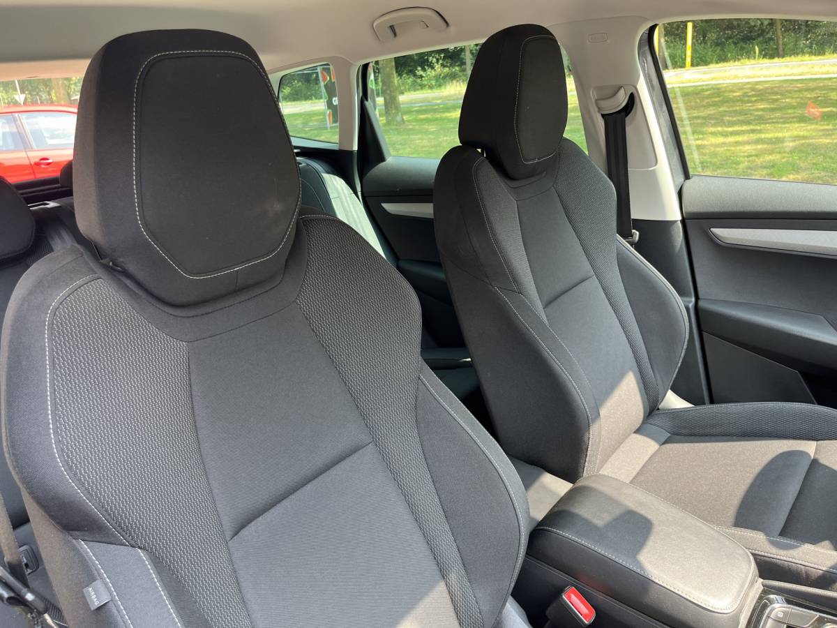 Škoda Karoq ŠKODA Karoq 1.5 TSI ACT Business Edition | CAM | CARPLAY | CLIMA | CRUISE | DAB | PDC V&A | VIRTUAL COCKPIT