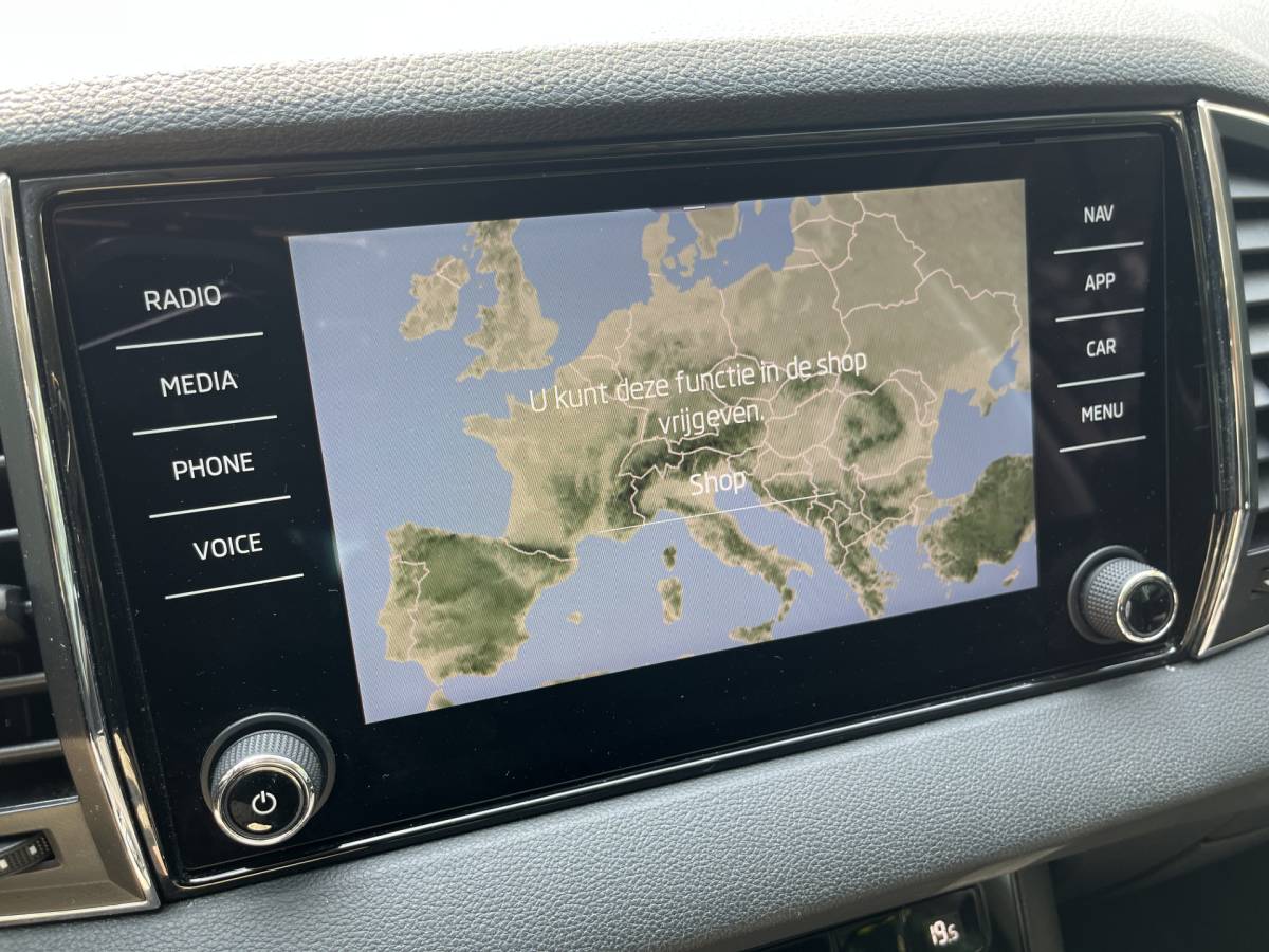 Škoda Karoq ŠKODA Karoq 1.5 TSI ACT Business Edition | CAM | CARPLAY | CLIMA | CRUISE | DAB | PDC V&A | VIRTUAL COCKPIT