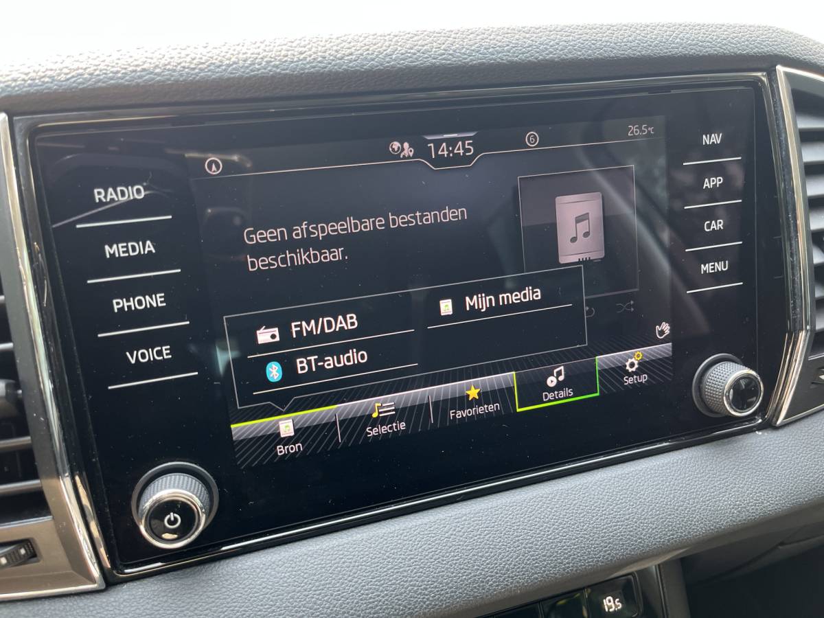 Škoda Karoq ŠKODA Karoq 1.5 TSI ACT Business Edition | CAM | CARPLAY | CLIMA | CRUISE | DAB | PDC V&A | VIRTUAL COCKPIT