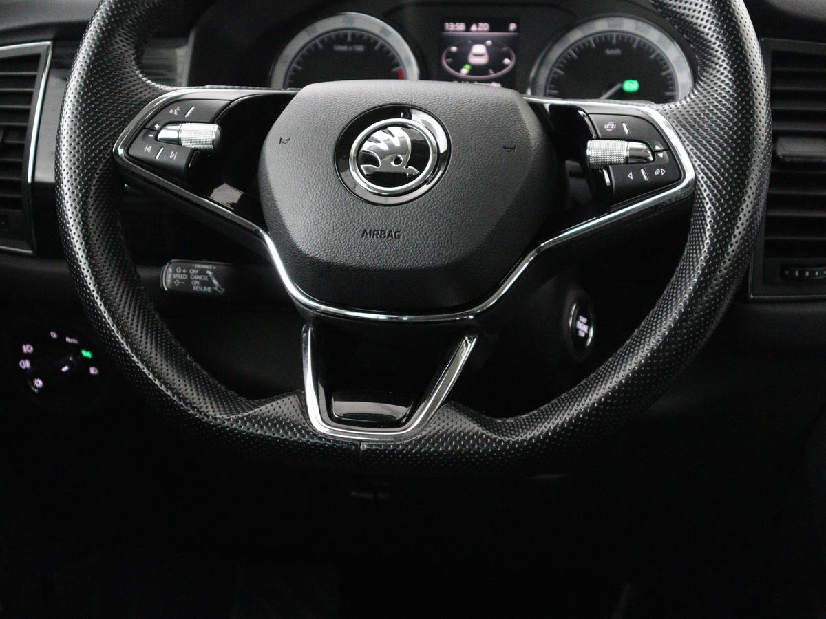 Škoda Kodiaq Skoda Kodiaq 1.5 TSI Business Edition Plus | Panoramadak | Trekhaak | Leder | Memory | Adaptive cruise | 360 camera | Carplay | Sfeerverlichting | Canton sound | Full LED