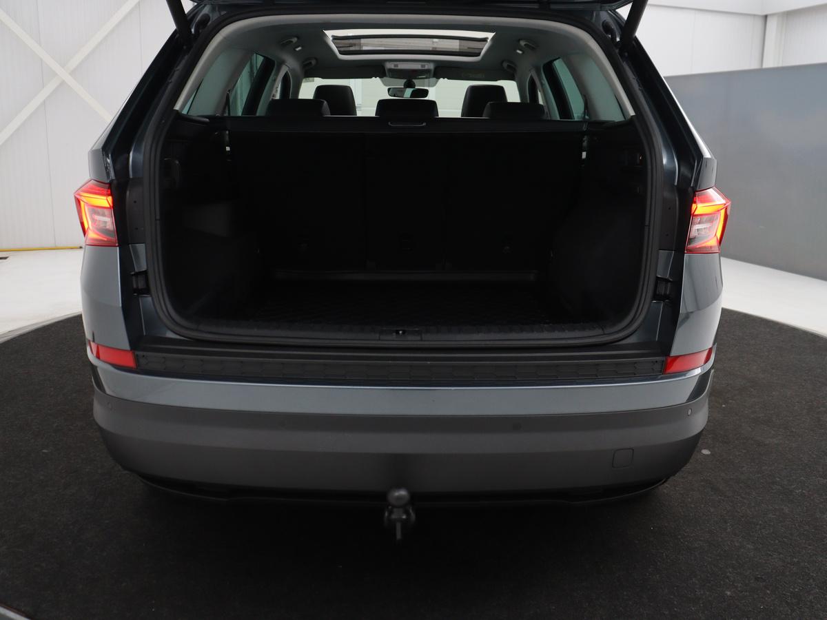 Škoda Kodiaq Skoda Kodiaq 1.5 TSI Business Edition Plus | Panoramadak | Trekhaak | Leder | Memory | Adaptive cruise | 360 camera | Carplay | Sfeerverlichting | Canton sound | Full LED