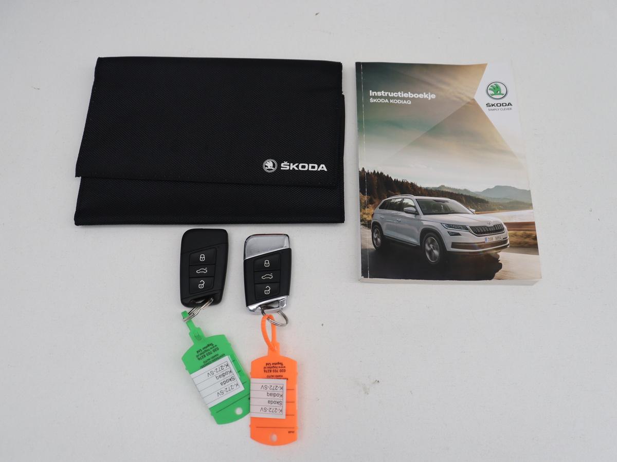 Škoda Kodiaq Skoda Kodiaq 1.5 TSI Business Edition Plus | Panoramadak | Trekhaak | Leder | Memory | Adaptive cruise | 360 camera | Carplay | Sfeerverlichting | Canton sound | Full LED