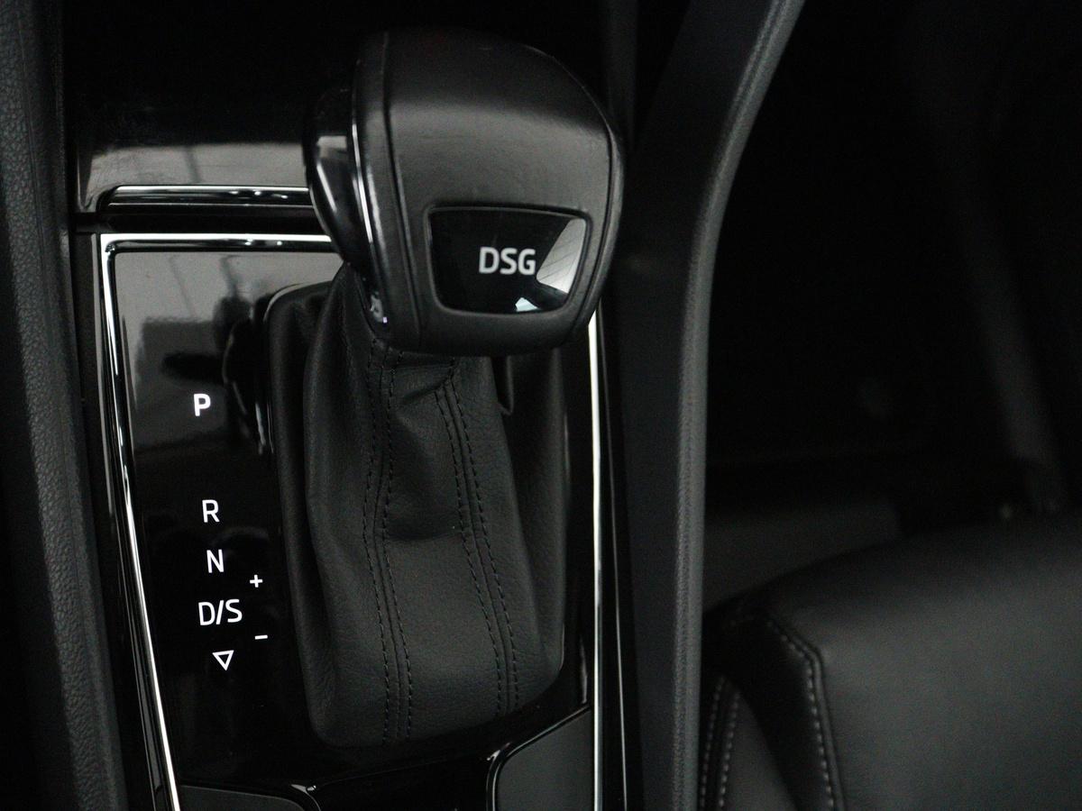 Škoda Kodiaq Skoda Kodiaq 1.5 TSI Business Edition Plus | Panoramadak | Trekhaak | Leder | Memory | Adaptive cruise | 360 camera | Carplay | Sfeerverlichting | Canton sound | Full LED