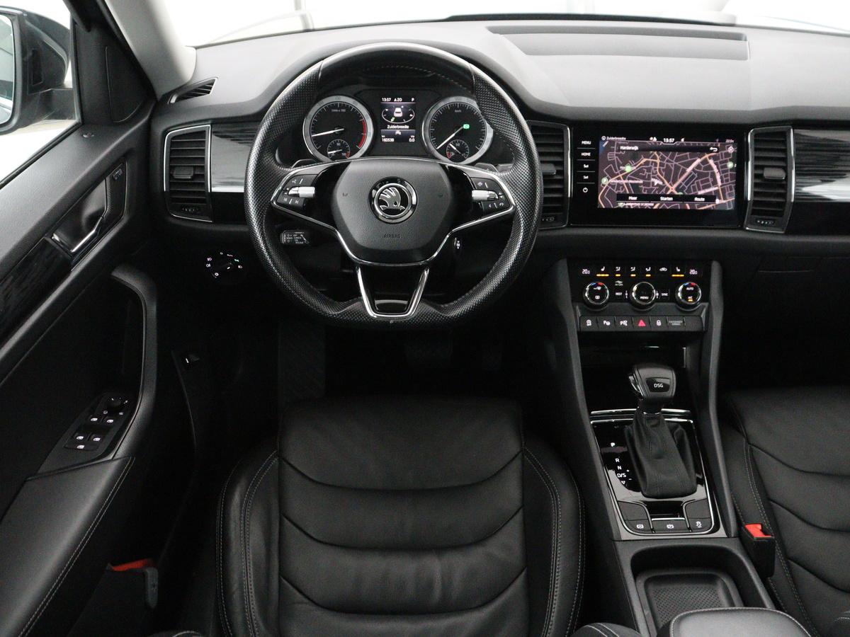 Škoda Kodiaq Skoda Kodiaq 1.5 TSI Business Edition Plus | Panoramadak | Trekhaak | Leder | Memory | Adaptive cruise | 360 camera | Carplay | Sfeerverlichting | Canton sound | Full LED