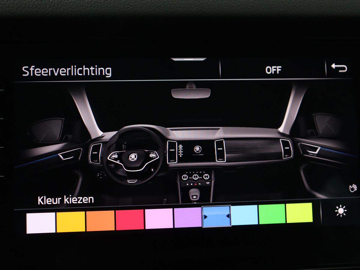 Škoda Kodiaq Skoda Kodiaq 1.5 TSI Business Edition Plus | Panoramadak | Trekhaak | Leder | Memory | Adaptive cruise | 360 camera | Carplay | Sfeerverlichting | Canton sound | Full LED