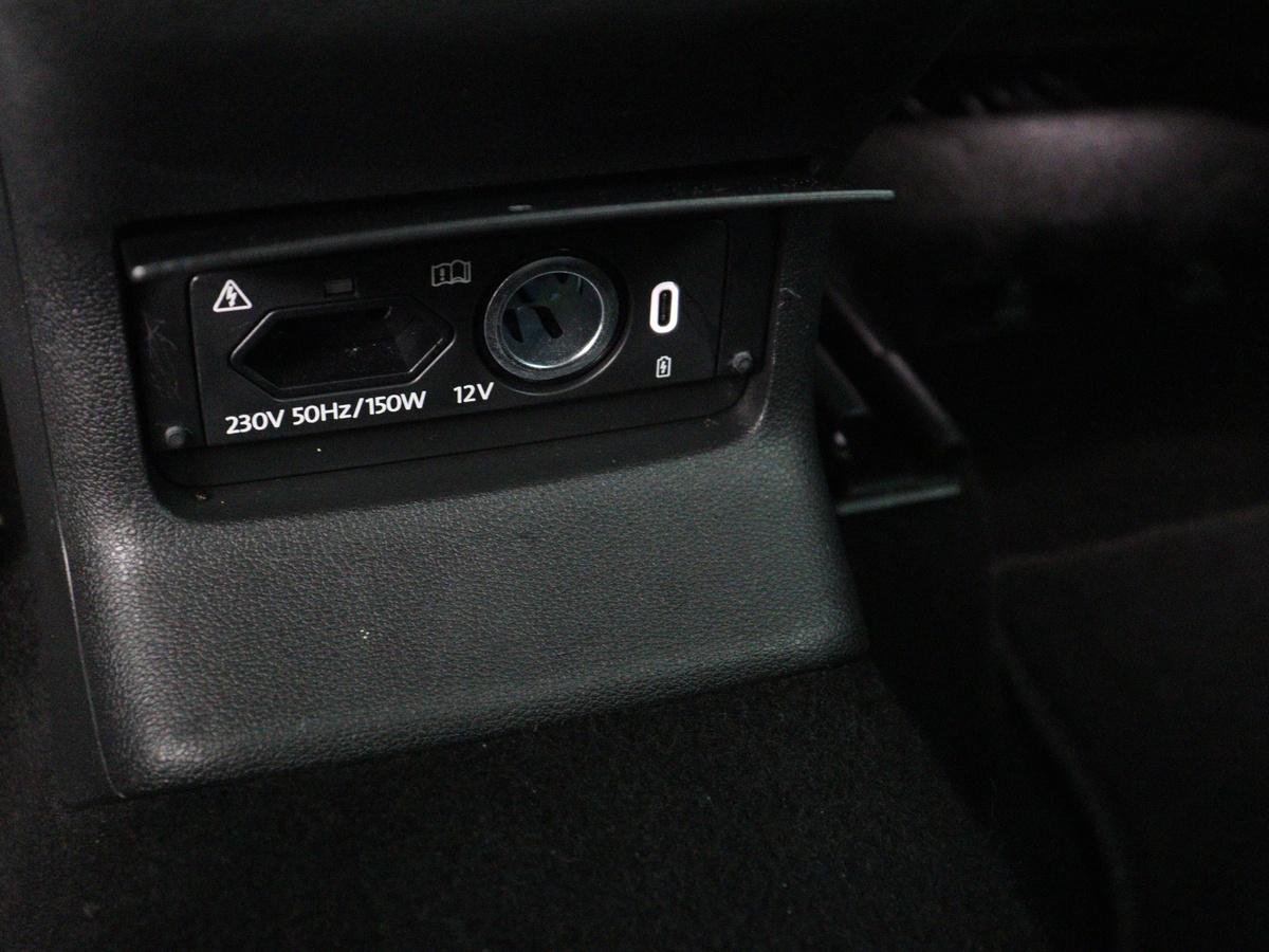 Škoda Kodiaq Skoda Kodiaq 1.5 TSI Business Edition Plus | Panoramadak | Trekhaak | Leder | Memory | Adaptive cruise | 360 camera | Carplay | Sfeerverlichting | Canton sound | Full LED