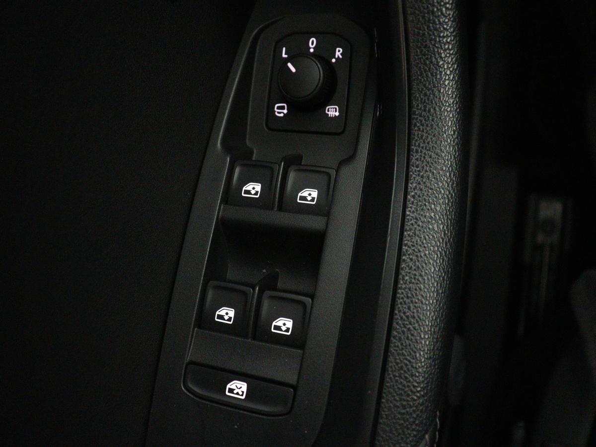 Škoda Kodiaq Skoda Kodiaq 1.5 TSI Business Edition Plus | Panoramadak | Trekhaak | Leder | Memory | Adaptive cruise | 360 camera | Carplay | Sfeerverlichting | Canton sound | Full LED