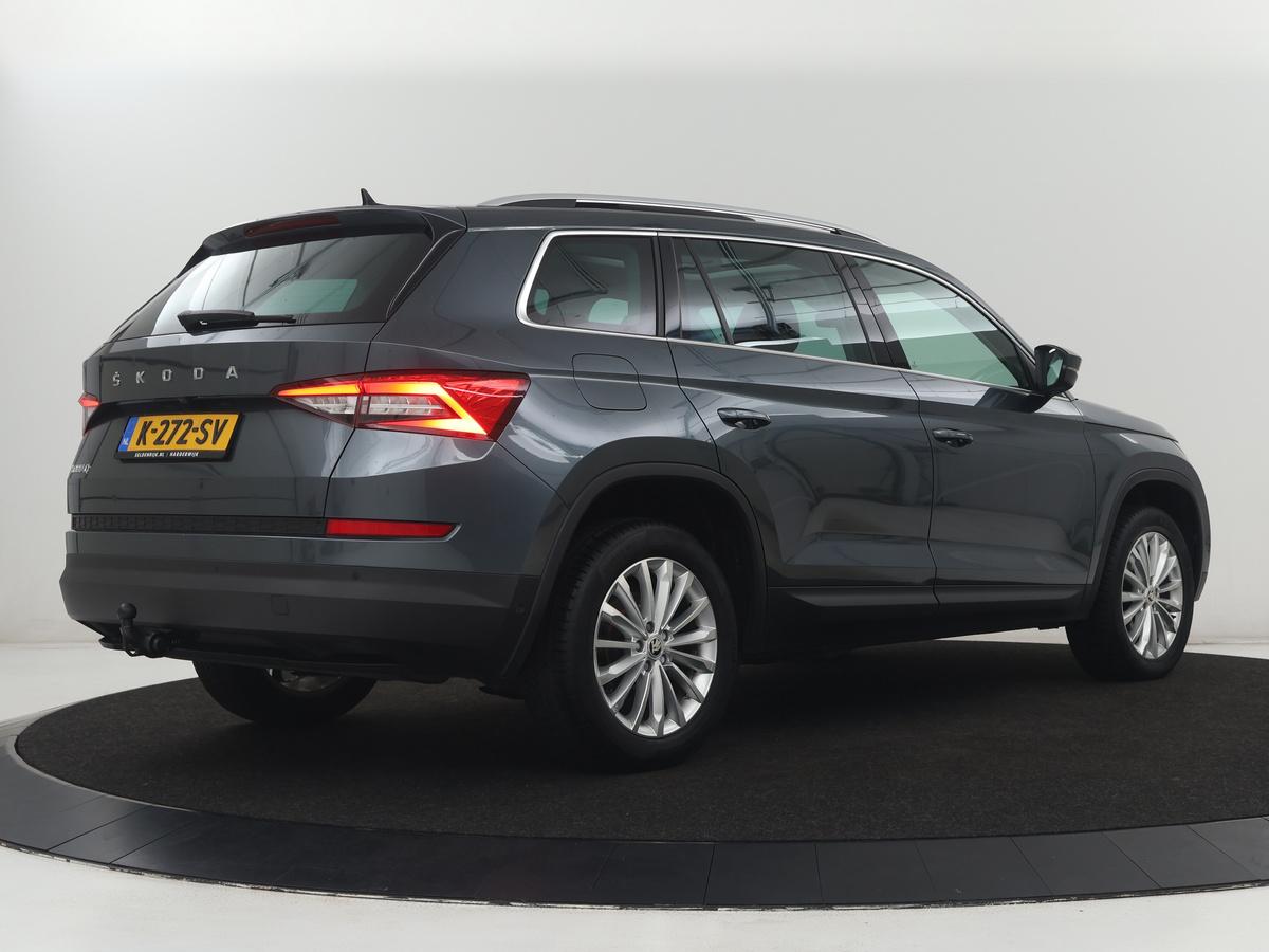 Škoda Kodiaq Skoda Kodiaq 1.5 TSI Business Edition Plus | Panoramadak | Trekhaak | Leder | Memory | Adaptive cruise | 360 camera | Carplay | Sfeerverlichting | Canton sound | Full LED