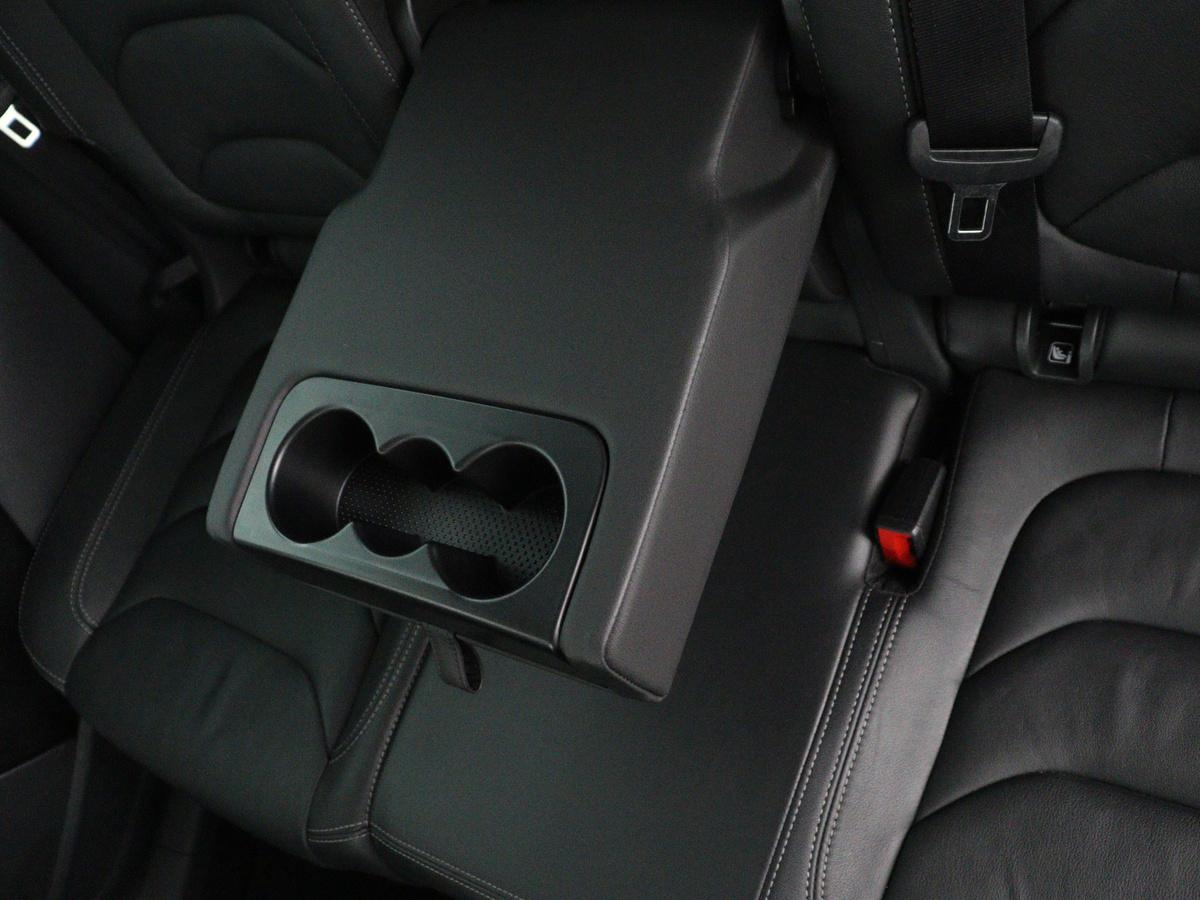 Škoda Kodiaq Skoda Kodiaq 1.5 TSI Business Edition Plus | Panoramadak | Trekhaak | Leder | Memory | Adaptive cruise | 360 camera | Carplay | Sfeerverlichting | Canton sound | Full LED