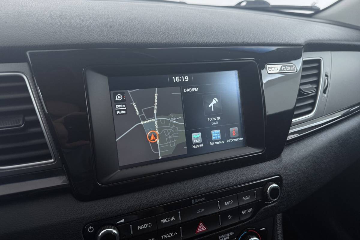 Kia Niro Kia Niro 1.6 GDi Hybrid DynamicLine | Camera | CarPlay | Navigatie | Volledig Ond. | 18″ Velgen |
