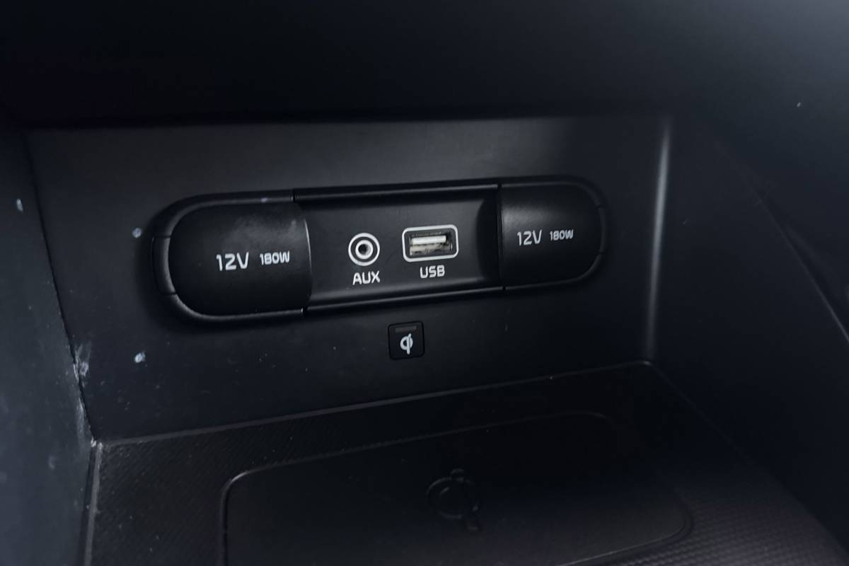 Kia Niro Kia Niro 1.6 GDi Hybrid DynamicLine | Camera | CarPlay | Navigatie | Volledig Ond. | 18″ Velgen |