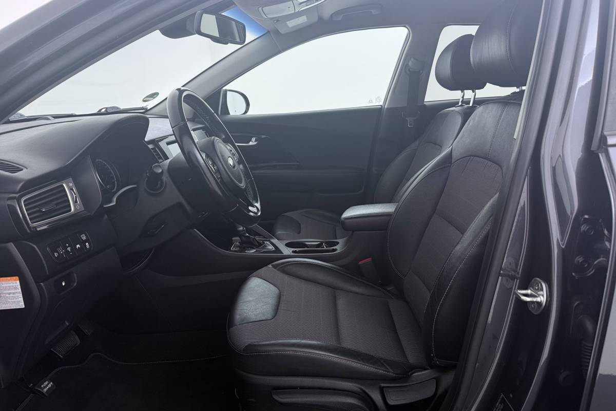 Kia Niro Kia Niro 1.6 GDi Hybrid DynamicLine | Camera | CarPlay | Navigatie | Volledig Ond. | 18″ Velgen |