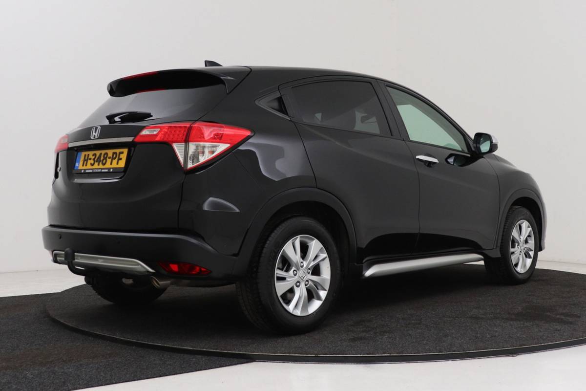 Honda HR-V Honda HR-V 1.5 i-VTEC Elegance | Org NL | 42.000 KM! | Trekhaak | Camera | Navigatie | Magic Seats | Stoelverwarming | Dealer Ond.