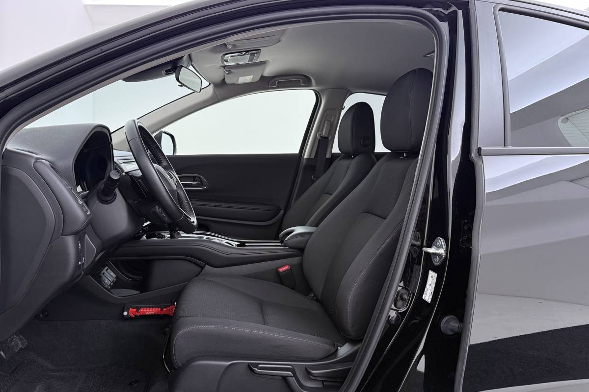 Honda HR-V Honda HR-V 1.5 i-VTEC Elegance | Org NL | 42.000 KM! | Trekhaak | Camera | Navigatie | Magic Seats | Stoelverwarming | Dealer Ond.