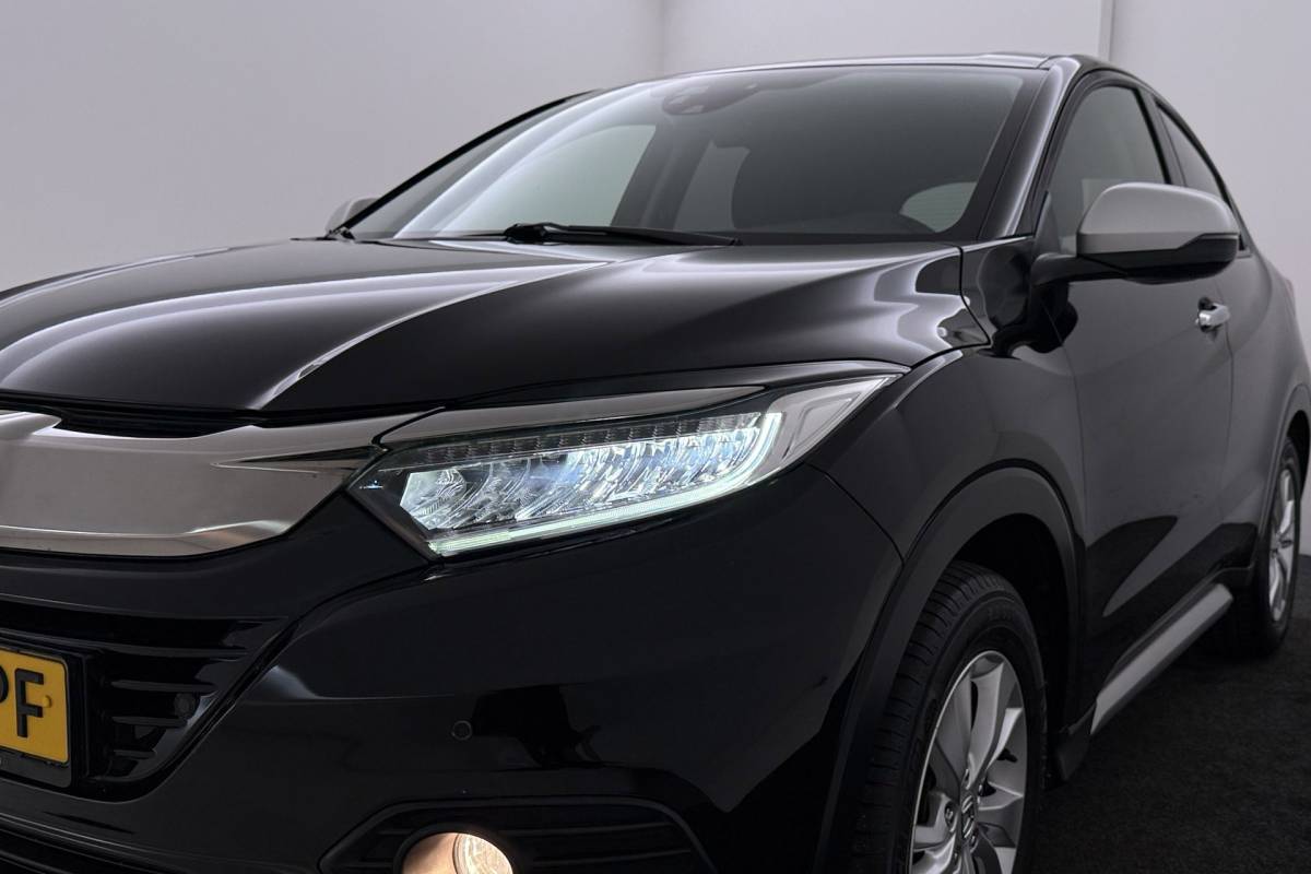 Honda HR-V Honda HR-V 1.5 i-VTEC Elegance | Org NL | 42.000 KM! | Trekhaak | Camera | Navigatie | Magic Seats | Stoelverwarming | Dealer Ond.