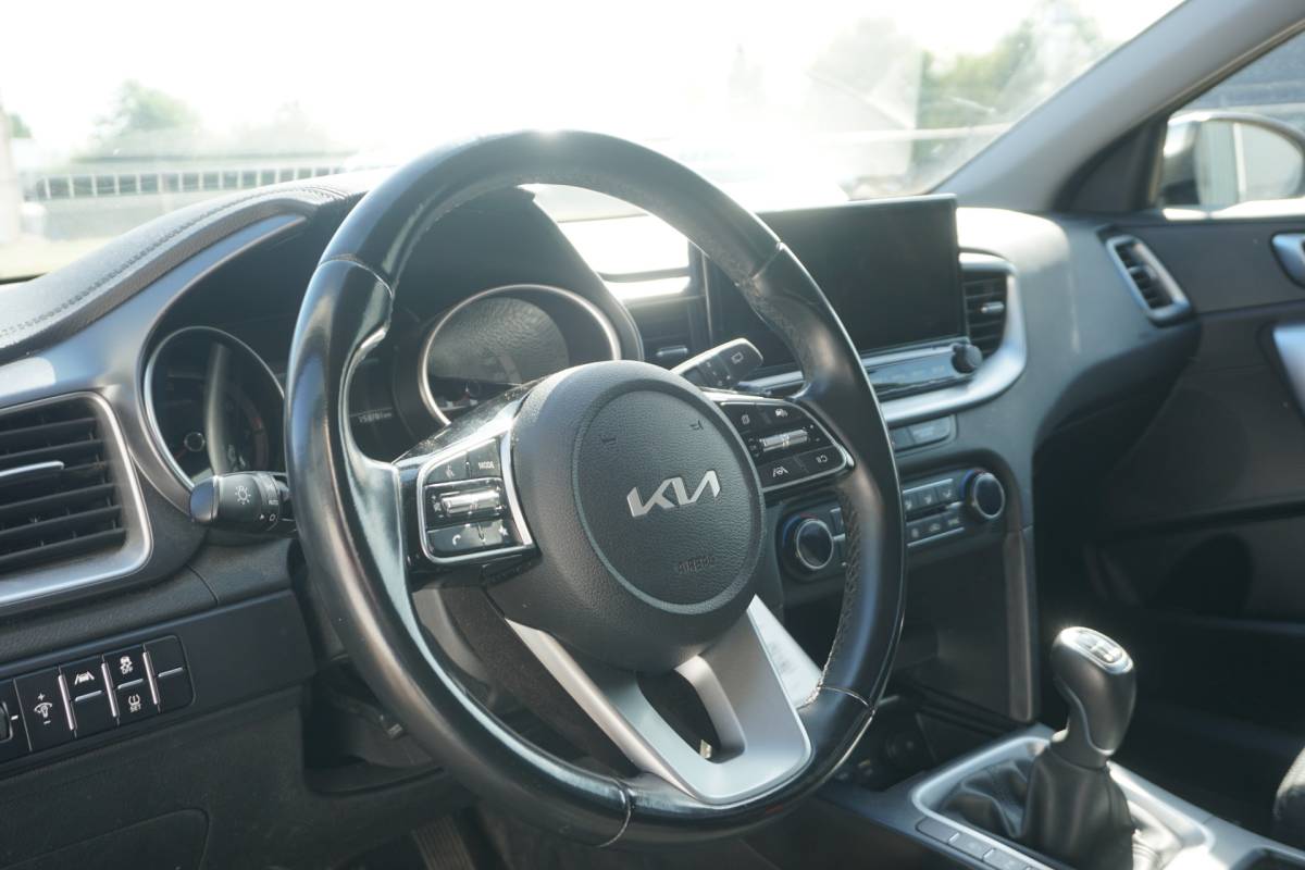 Kia Ceed Sportswagon Kia Ceed Sportswagon 1.0 T-GDi DynamicLine | CAMERA | CARPLAY | ECC| FACELIFT | DEALER O.H. |