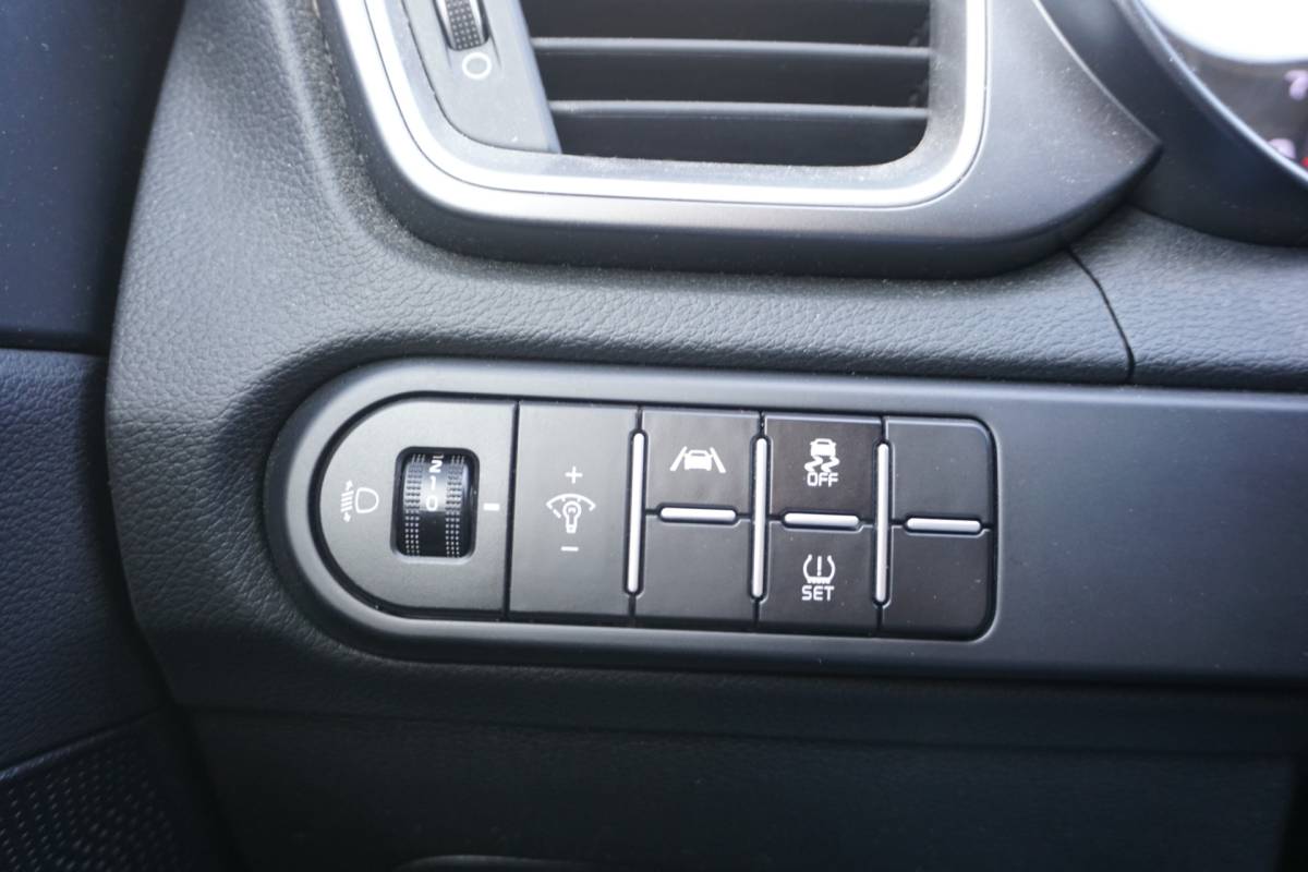 Kia Ceed Sportswagon Kia Ceed Sportswagon 1.0 T-GDi DynamicLine | CAMERA | CARPLAY | ECC| FACELIFT | DEALER O.H. |