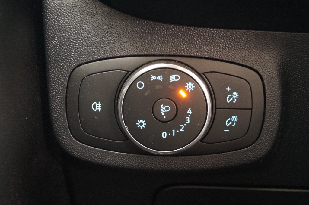 Ford Fiesta Ford Fiesta 1.0 EcoBoost 100pk Titanium -NAVI-ECC-LED-PDC-