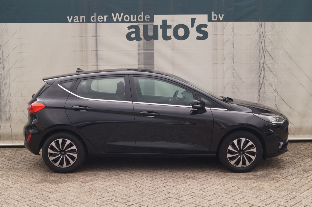 Ford Fiesta Ford Fiesta 1.0 EcoBoost 100pk Titanium -NAVI-ECC-LED-PDC-