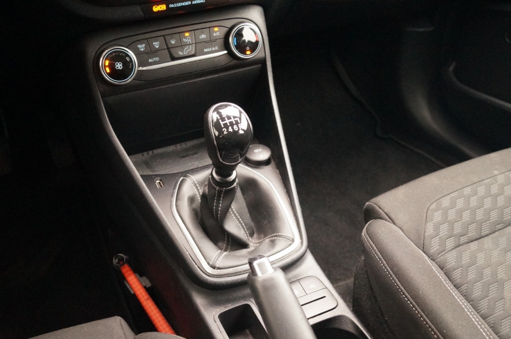 Ford Fiesta Ford Fiesta 1.0 EcoBoost 100pk Titanium -NAVI-ECC-LED-PDC-
