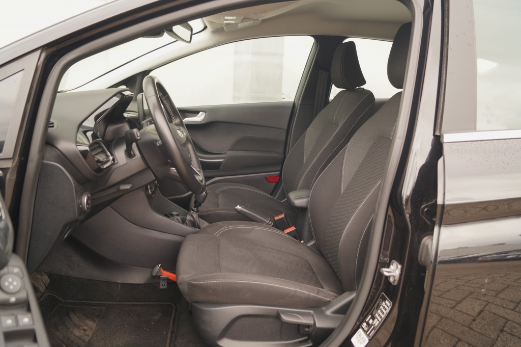 Ford Fiesta Ford Fiesta 1.0 EcoBoost 100pk Titanium -NAVI-ECC-LED-PDC-
