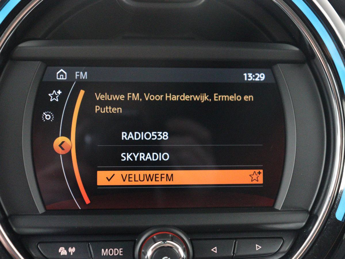 MINI Clubman MINI Clubman 1.5 One Salt | Cruise control | Navigatie | Bluetooth |  Climate control | NAP 88.741km. | 16″ velgen