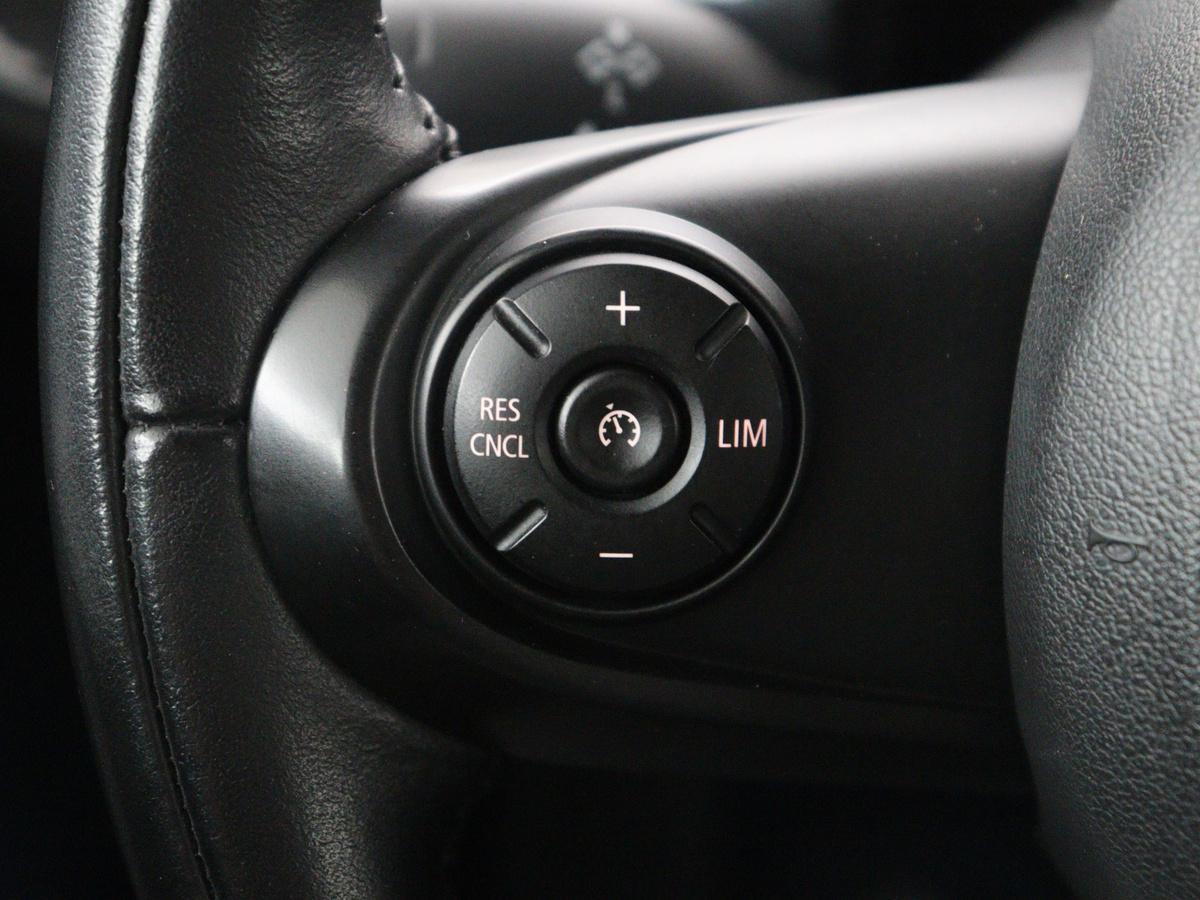 MINI Clubman MINI Clubman 1.5 One Salt | Cruise control | Navigatie | Bluetooth |  Climate control | NAP 88.741km. | 16″ velgen
