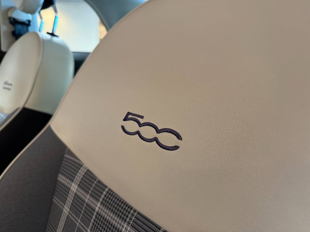 Fiat 500 Fiat 500 1.2 Lounge *Distr.riem VV* Carplay|Navi|Cruise|DAB|PDC|BT|NAP|Top onderhouden / Lage Km-stand!
