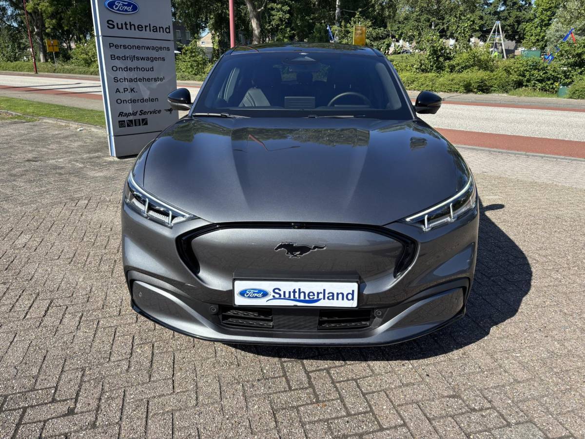 Ford Mustang Mach-E Ford Mustang Mach-E Extended Premium AWD 98 kWh 351pk | Panoramadak | 1.500kg Trekgewicht