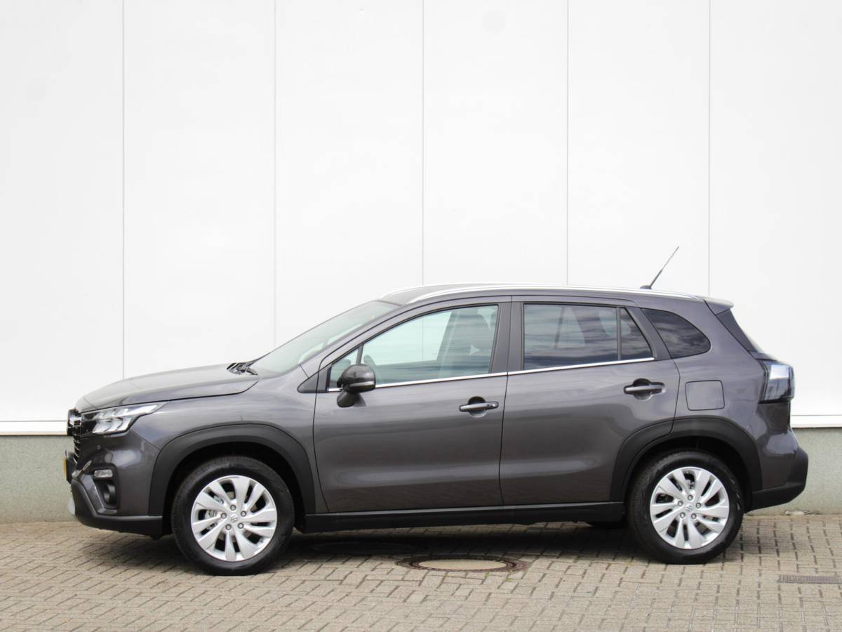 Suzuki S-Cross Suzuki S-Cross 1.4 Boosterjet Select Smart Hybrid Automaat | Cruise | Carplay/Android | Camera | Park sens | Lm-Velgen