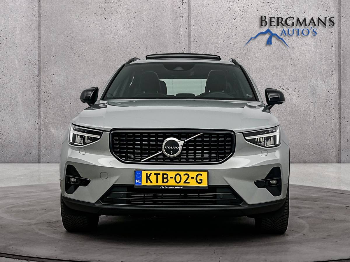Volvo XC40 Volvo XC40 1.5 T4 Plug-in hybrid Ultimate Dark // DEALERONDERHOUDEN // SCHUIFKANTELDAK // ELECTRISCHE ACHTERKLEP //