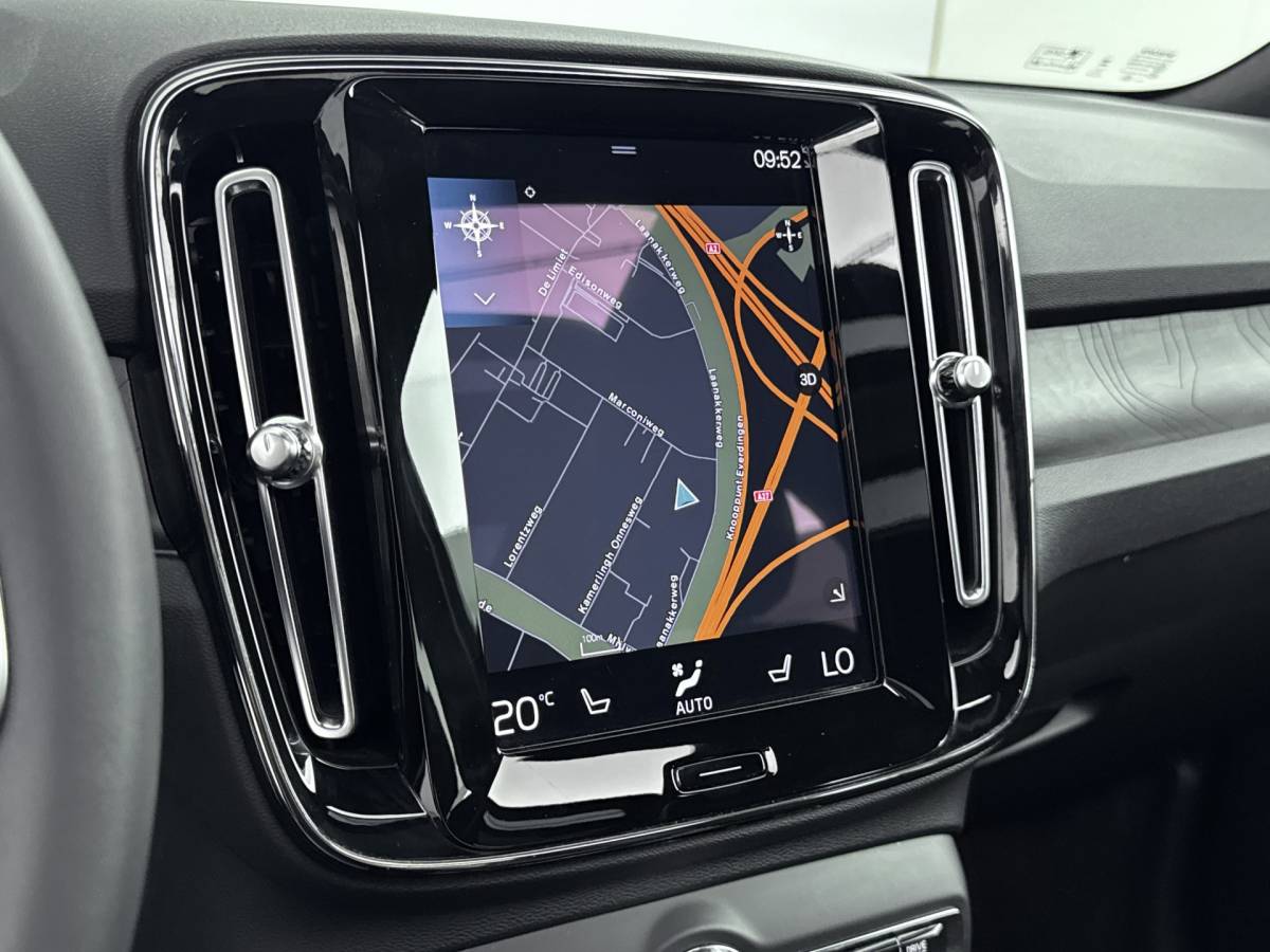 Volvo XC40 Volvo XC40 1.5 T4 Plug-in hybrid Ultimate Dark // DEALERONDERHOUDEN // SCHUIFKANTELDAK // ELECTRISCHE ACHTERKLEP //