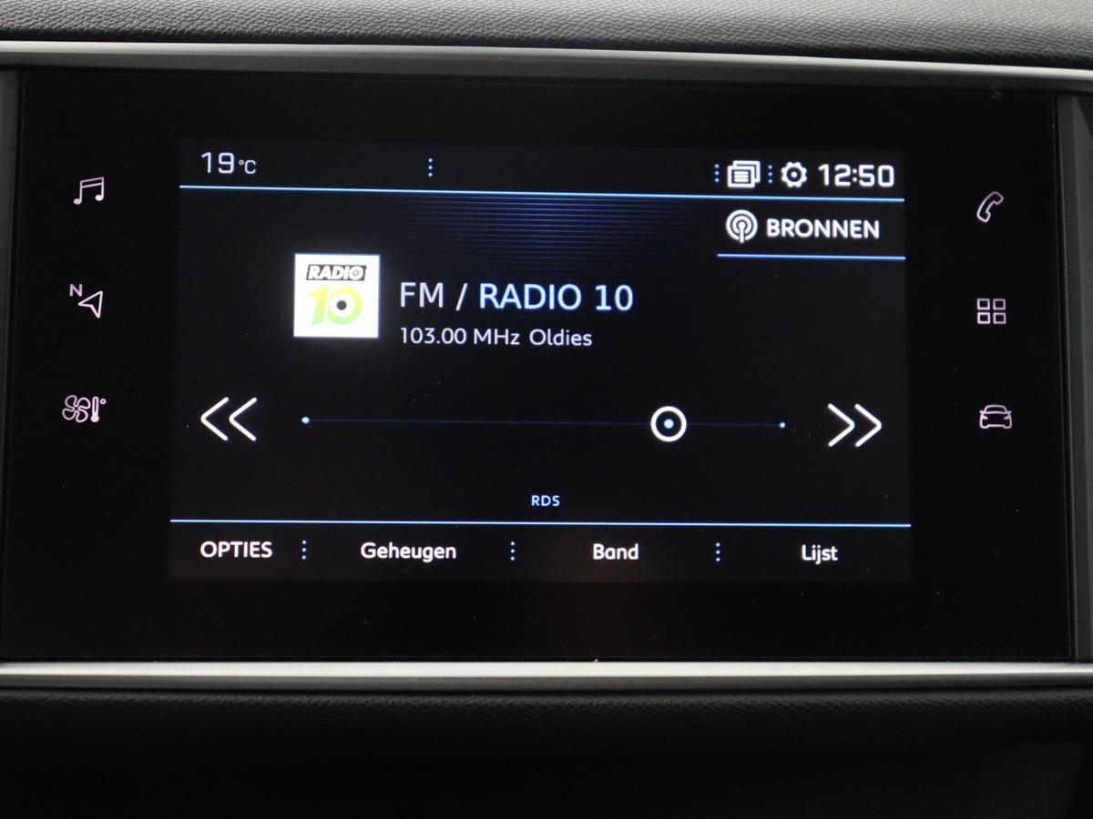 Peugeot 308 Peugeot 308 SW 1.2 PureTech GT-line | Half leder | Cruise control | Carplay | Navigatie | Camera | Park assist | Climate control | 17″ velgen