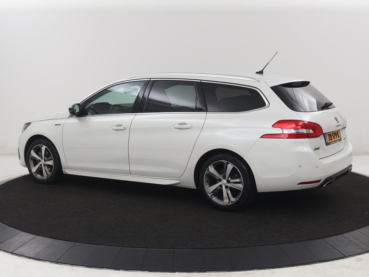 Peugeot 308 Peugeot 308 SW 1.2 PureTech GT-line | Half leder | Cruise control | Carplay | Navigatie | Camera | Park assist | Climate control | 17″ velgen