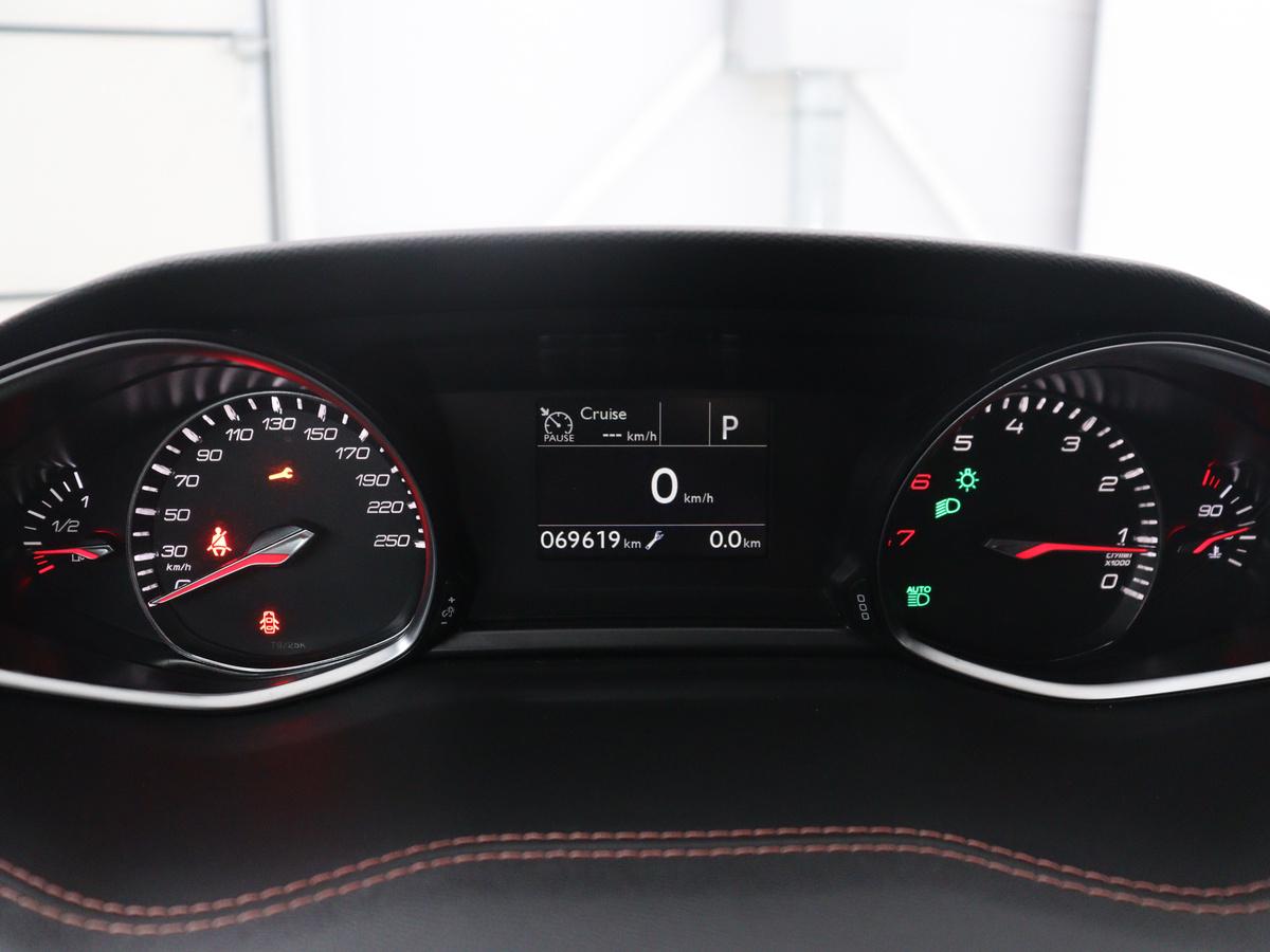 Peugeot 308 Peugeot 308 SW 1.2 PureTech GT-line | Half leder | Cruise control | Carplay | Navigatie | Camera | Park assist | Climate control | 17″ velgen