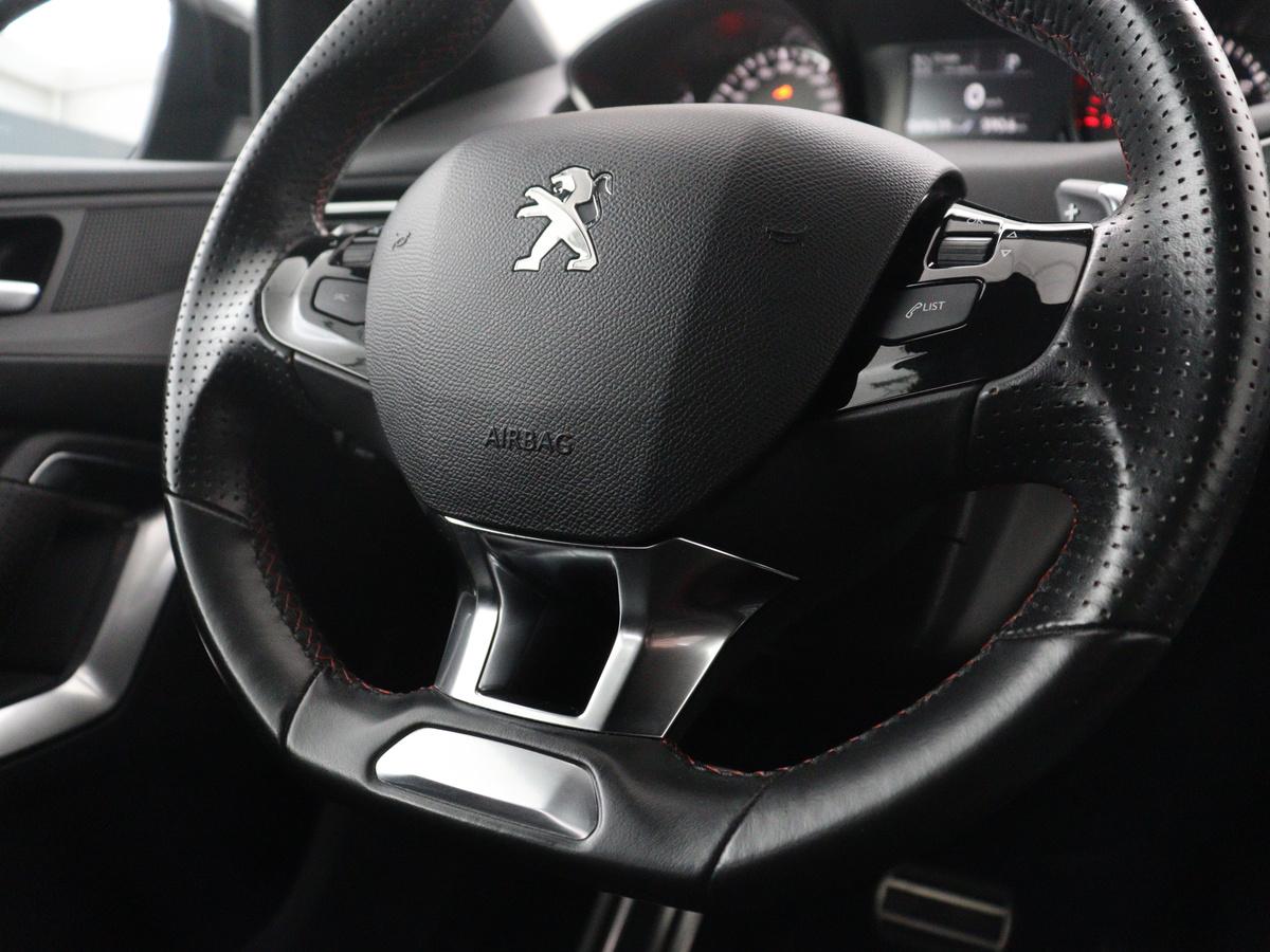Peugeot 308 Peugeot 308 SW 1.2 PureTech GT-line | Half leder | Cruise control | Carplay | Navigatie | Camera | Park assist | Climate control | 17″ velgen