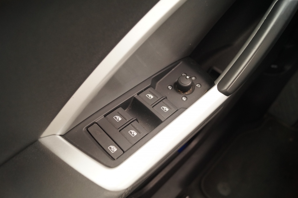 Audi Q3 Audi Q3 45 TFSI e PHEV Edition -LEER-LED-PDC-NAVI-