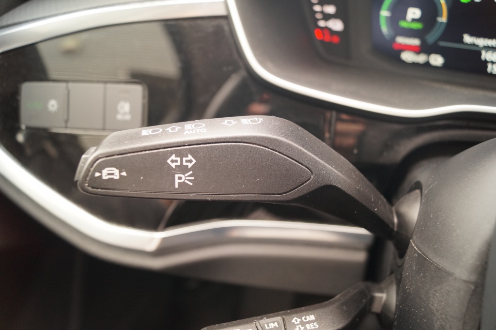Audi Q3 Audi Q3 45 TFSI e PHEV Edition -LEER-LED-PDC-NAVI-