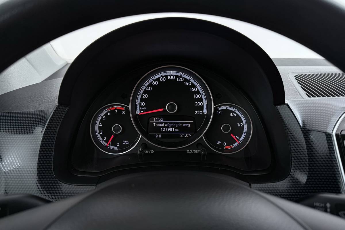 Volkswagen up! Volkswagen Up! 1.0 BMT move up! | Org NL | Airco | Navigatie Via Telefoon | Bluetooth | 127.000 KM! |