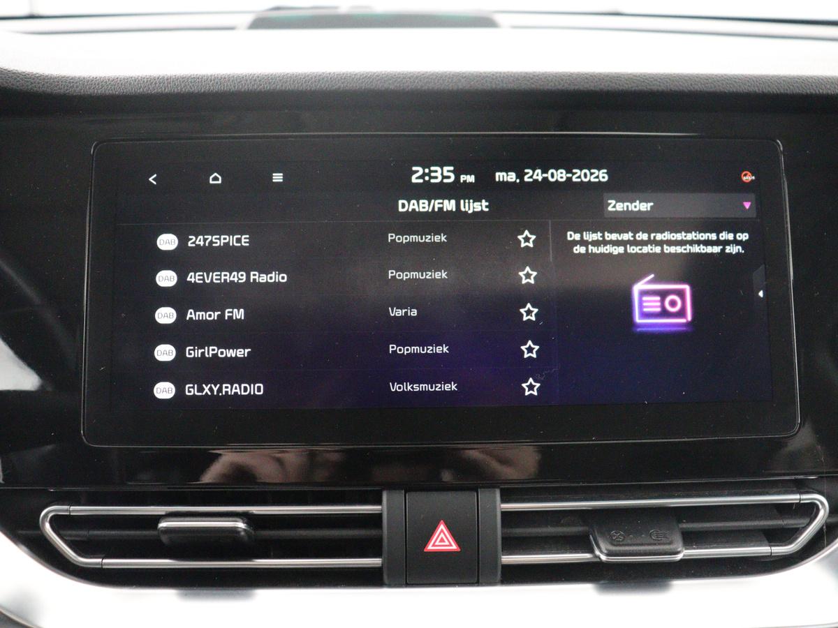 Kia e-Niro Kia e-Niro DynamicPlusLine 64 kWh | SOH 95,4% | Panoramadak | Half leder | Adaptive cruise | Stuur/stoel verwarming | Navigatie | Carplay | Camera | Park assist | Climate control