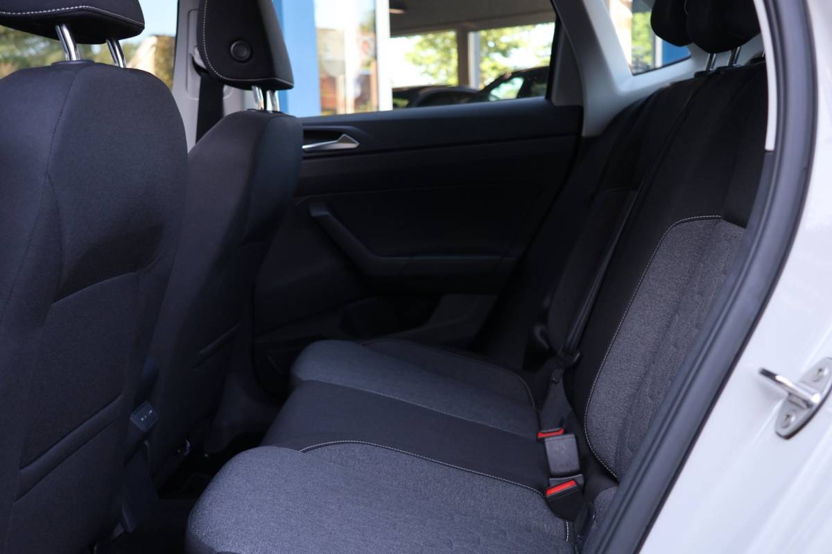 Volkswagen Polo Volkswagen POLO 1.0 TSI Move-editie, automaat, trekhaak, 3 jaar fabrieksgarantie, schuif-kantel dak